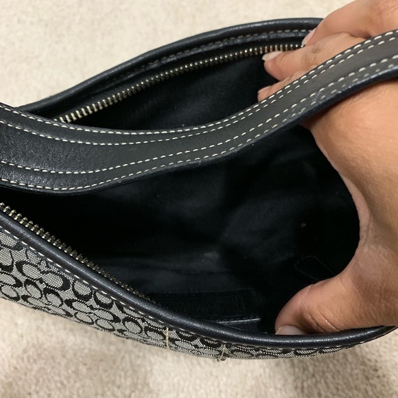 Coach purses!!💜💜💜 - Picture 6 of 6